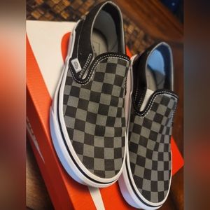 Vans slip ons checked